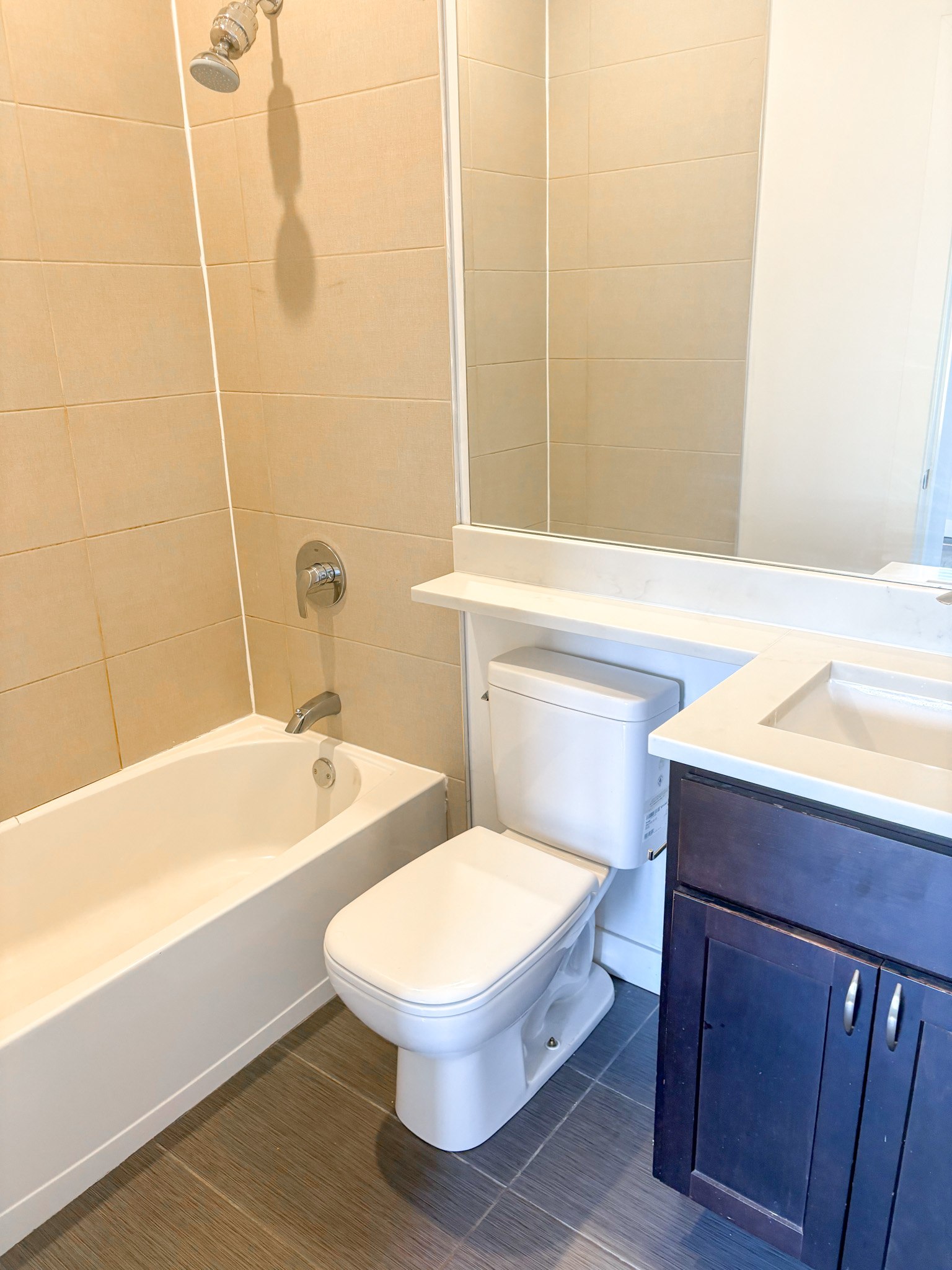 2048 N. Damen Ave. 2048 N. Damen Ave., Chicago, IL 60647 Bucktown - Leasing by Cross Street